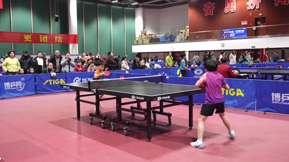 【新闻直通车】乒乓球嘉年华暨球王争霸赛 | 不止胜负！暖心一握治愈眼泪与不甘