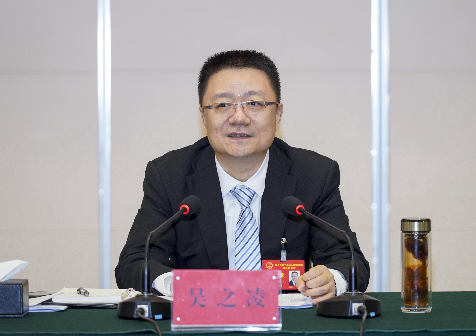 吴之凌参加下陆代表团审议