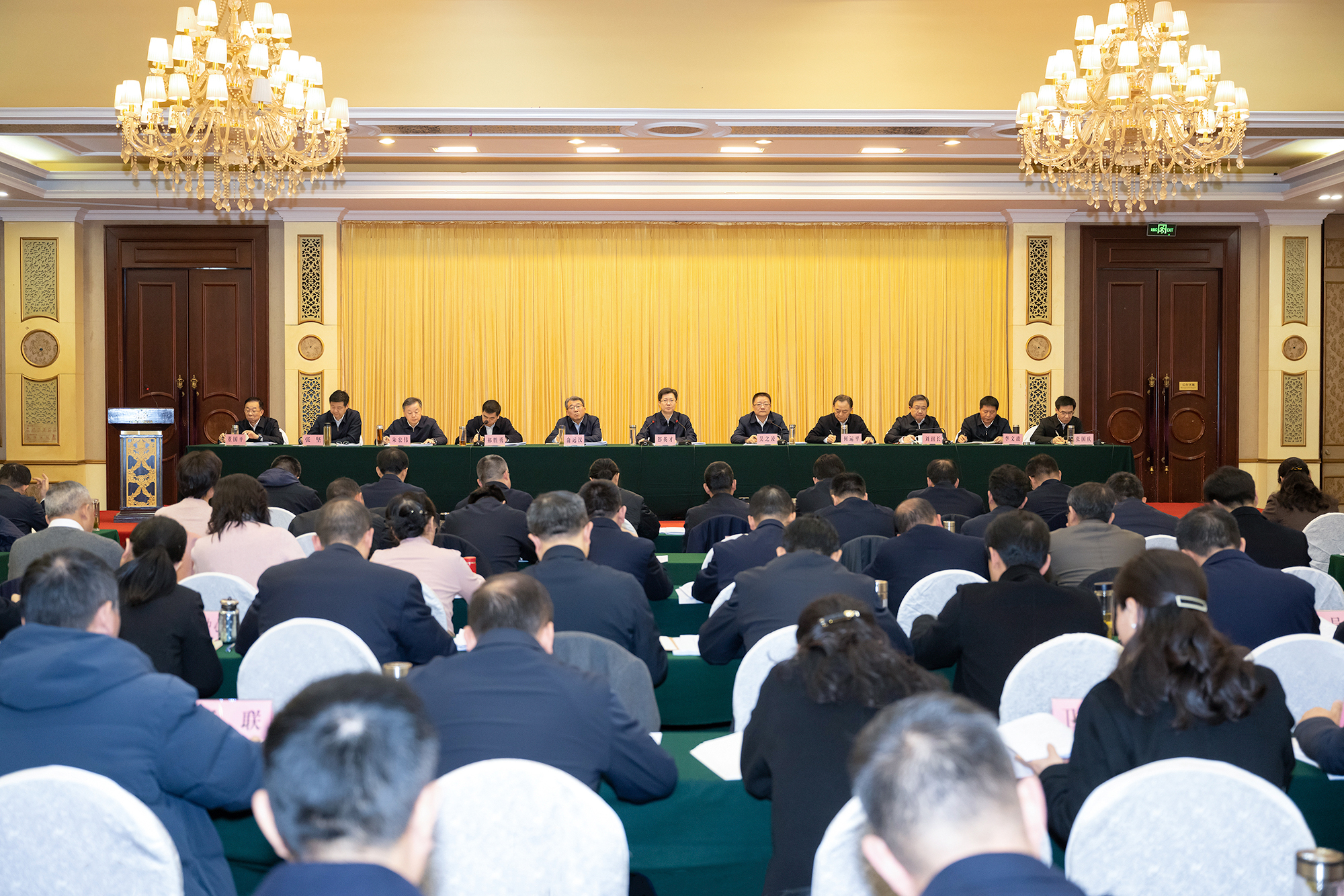 郄英才主持召開市委常委會(huì)2025年度民主生活會(huì)情況通報(bào)會(huì)