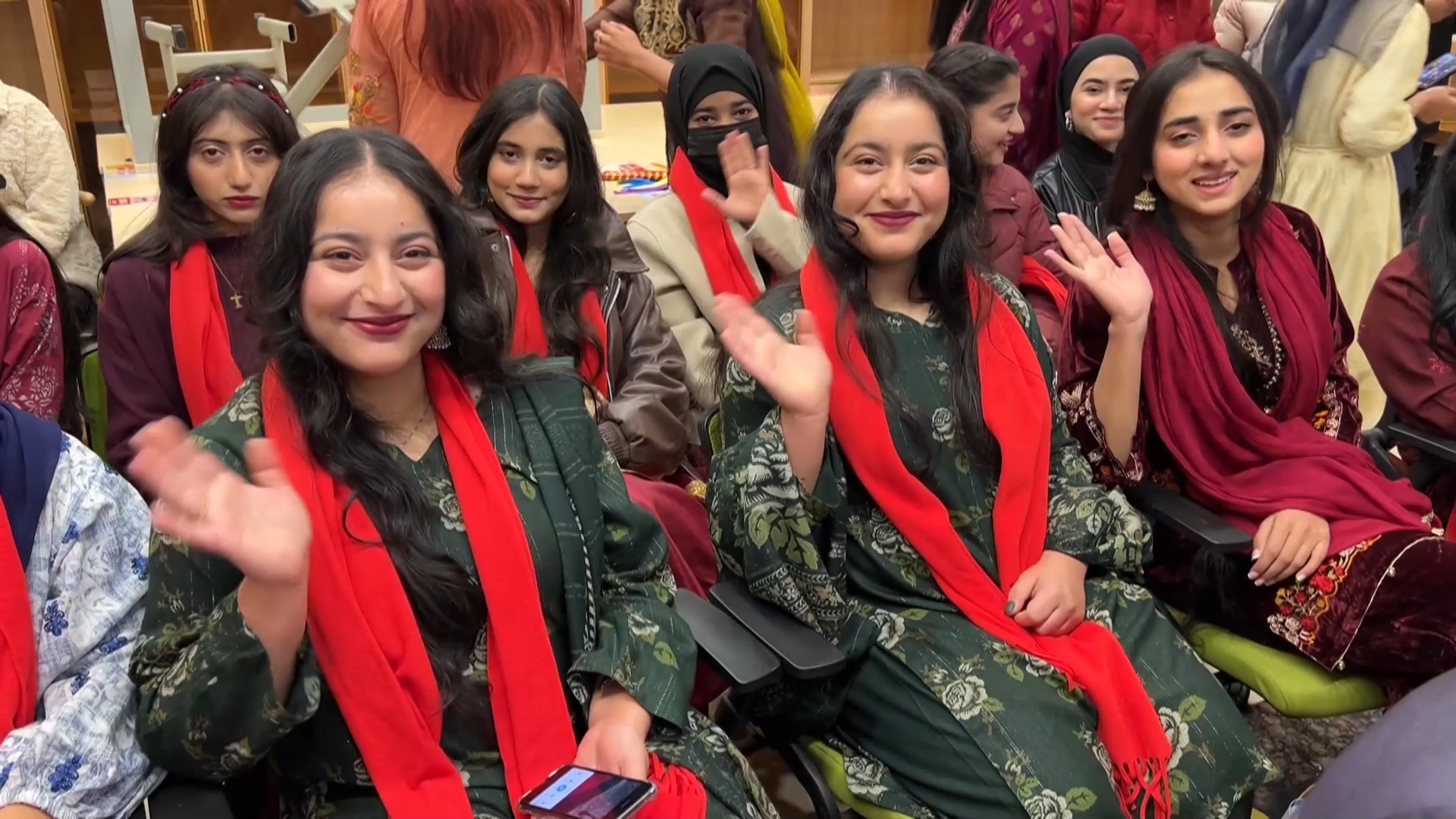 【新闻直通车】我在中国过大年！湖北理工学院外籍师生联欢迎春