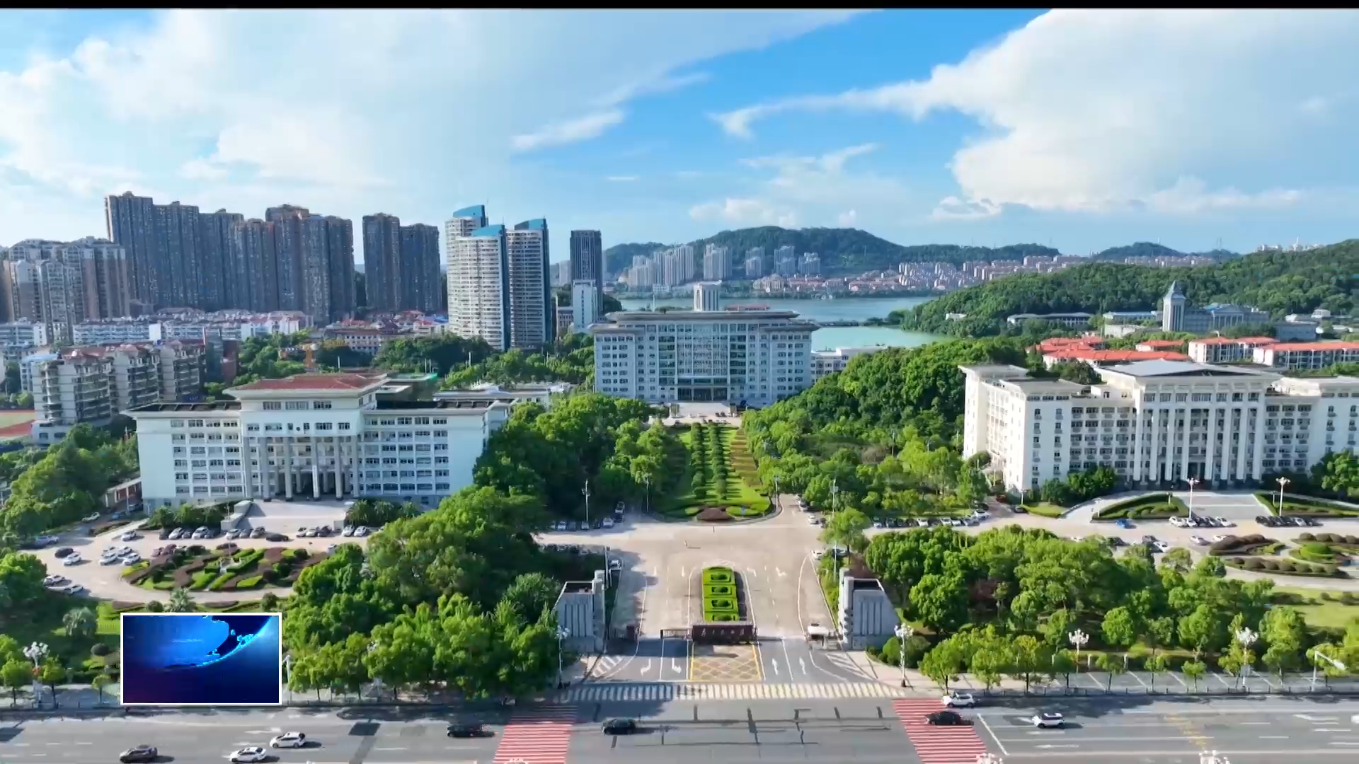 全市“建设增长极、打造中心城、合力建支点”推进大会召开 | 昂扬斗志 奋发进取 全力跑好开局第一棒