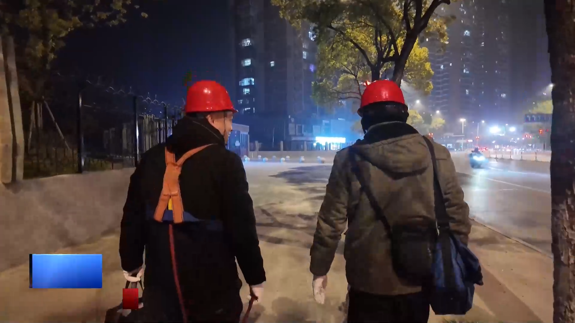 【新闻直通车】新春将至 年味渐浓 | 检修中国结 点亮中国年