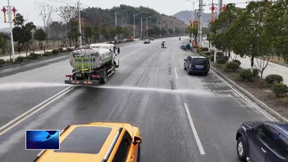 直通县市区·第一时间 | 新港环卫：前后有“眼” 疲劳会“喊” 智能环卫车为工人系上“安全带”