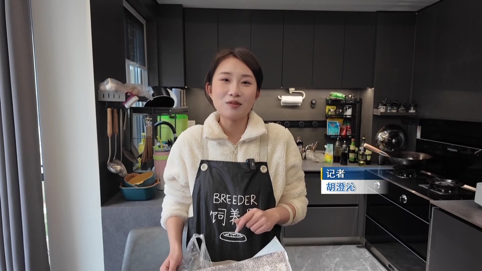 【新闻直通车】记者vlog：熏肉配野山笋 我记忆里的家乡味