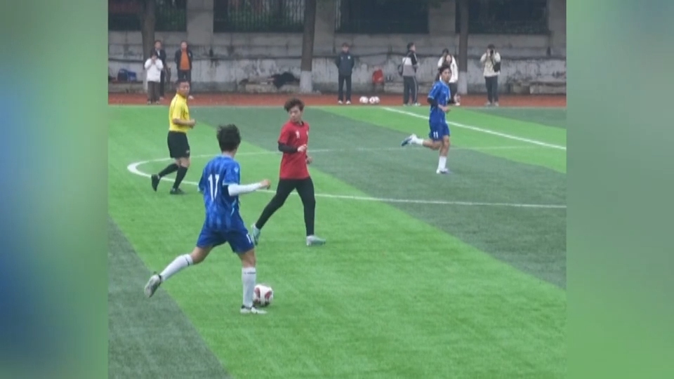 【新闻直通车】楚超“石”力派 | 一脚破局！新疆小将助黄石队率先破门