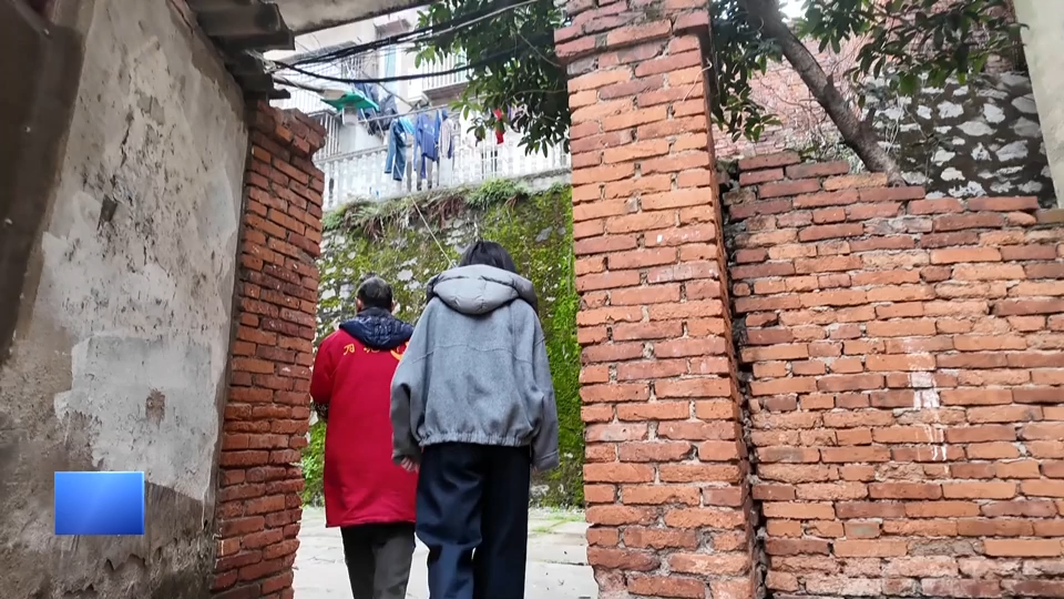 【新聞直通車】小蘭幫忙 | 地勢高水壓低水流細 居民盼解決用水難