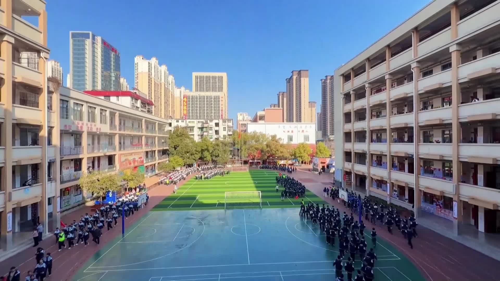 【新聞直通車】周三無作業(yè)日，同學(xué)們在干啥？ | 市老虎頭小學(xué)：探秘奔跑路線里的中華文化