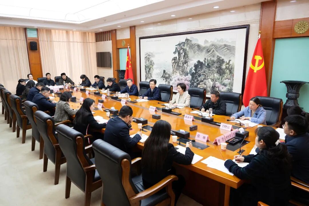 郄英才参加市委办公室机关第一党支部组织生活会