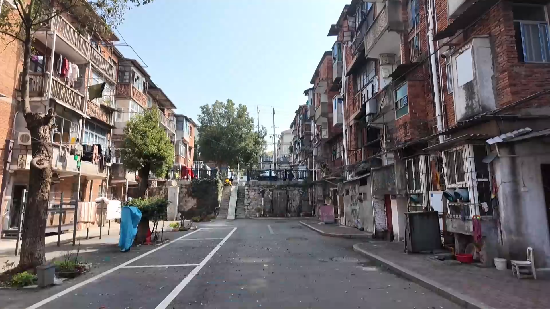 【新闻直通车】小兰帮忙 | 管道堵塞！老楼居民陷“排污困境”