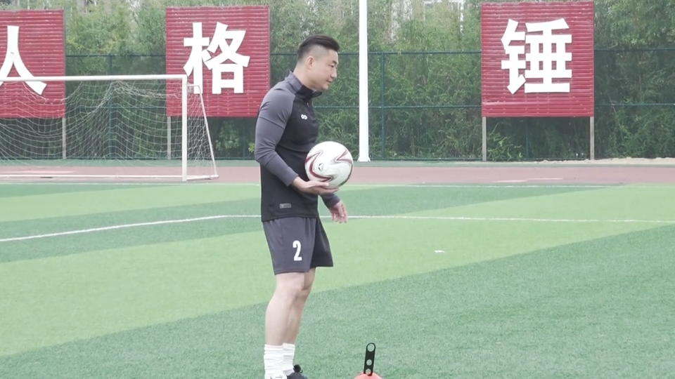 【新闻直通车】楚超“石”力派 | 为了球队荣誉 黄石队教练助理亲自“披甲”上阵