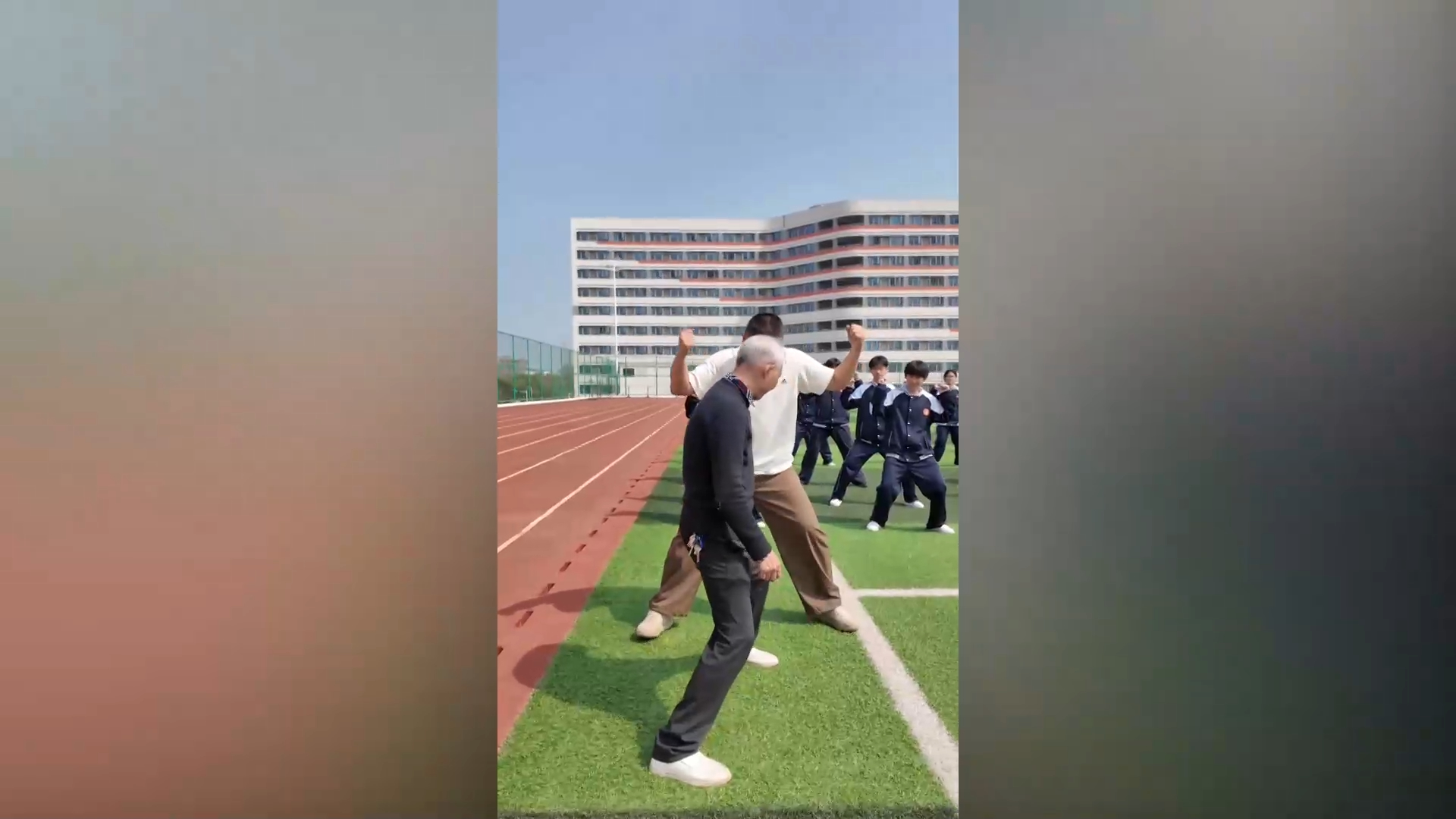 【新闻直通车】我和我的黄石⑥ | 独臂拳王