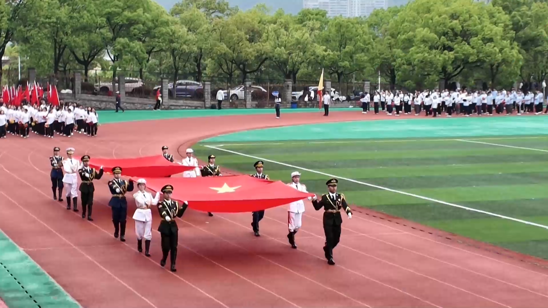 【新闻直通车】湖北理工田径运动会 中外学子共展青春风采