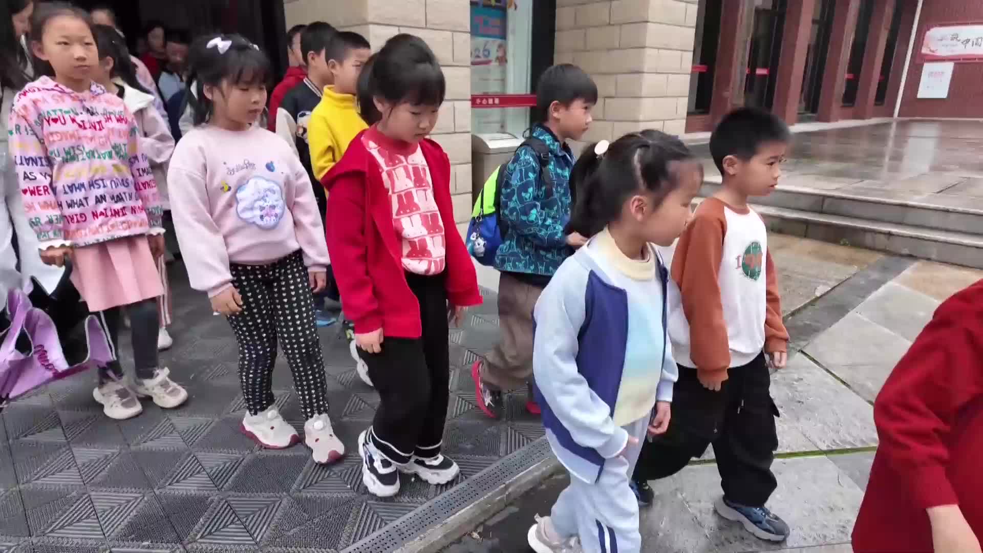 【新闻直通车】春假这样过 | 走进人防公园 种下安全“种子”