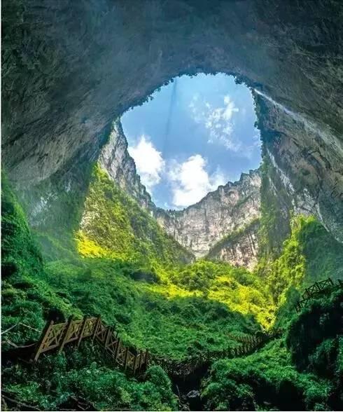 中国五大地缝奇观 谁是地球上最美丽的伤痕
