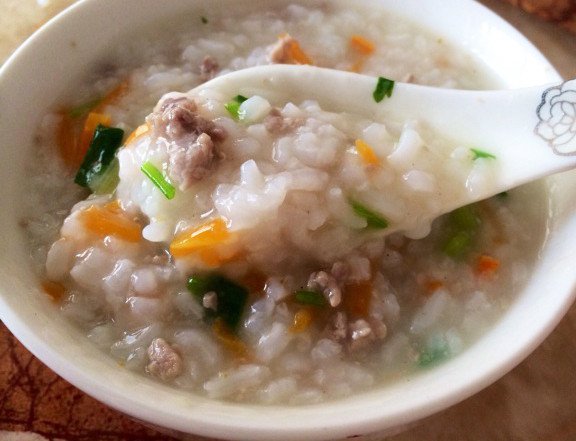 by a-lina大米 | 1 小杯瘦肉 | 1 小块胡萝卜 | 1 根生姜 | 2 小片