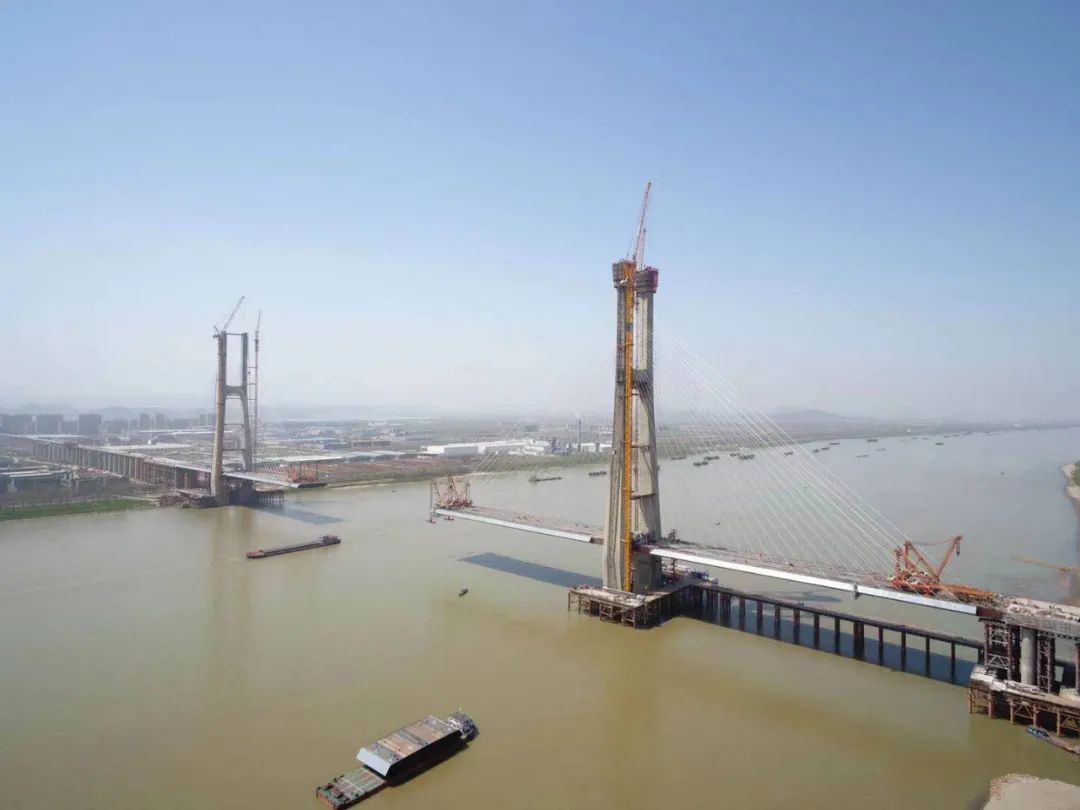 时速350公里黄梅九江再添快速过江通道