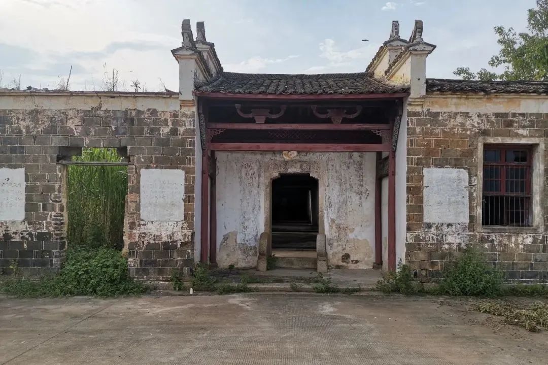 黄冈县农民协会信用合作社的成立1927年2月,黄冈县农民协会信用社在