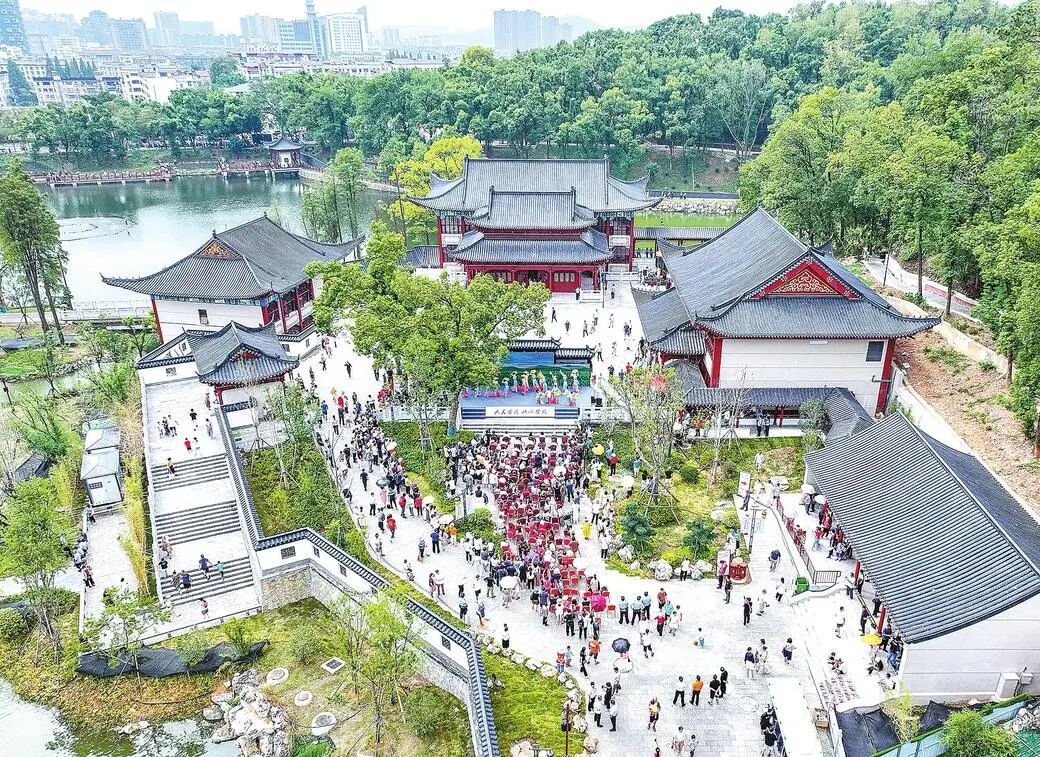 东坡文化旅游区.jpg