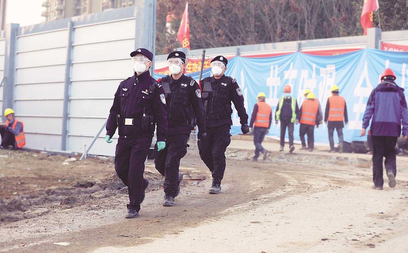 生命赴使命热血铸忠诚湖北保卫战中的公安民警