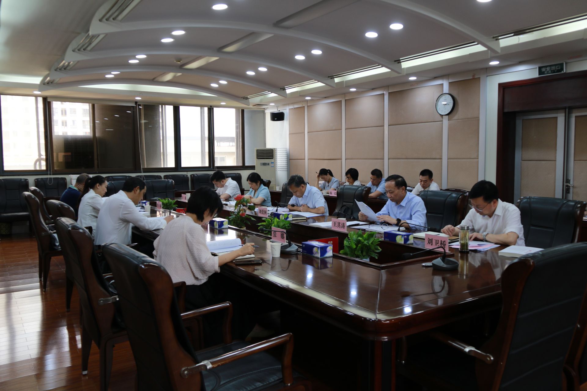 省委宣传部常务副部长刘海军一行到省社科联调研