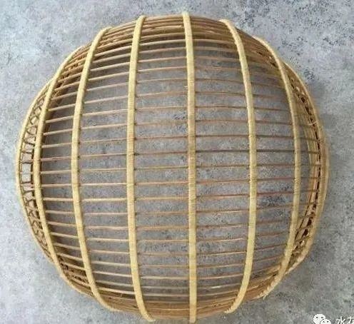 又称米筛)(多用于筛选粗颗粒状物体的筛子,又称碳筛)鱼筛,故名思义,它