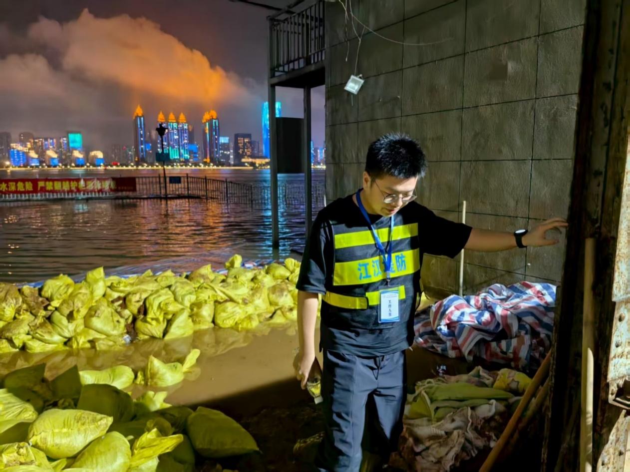 C:\Users\QL\Documents\WeChat Files\duduer003\FileStorage\Temp\ad3b4b762f2d11e0a7f56aef36d2163.jpg