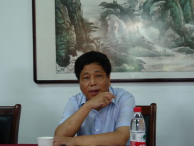 毕春群到后勤中心检查指导工作