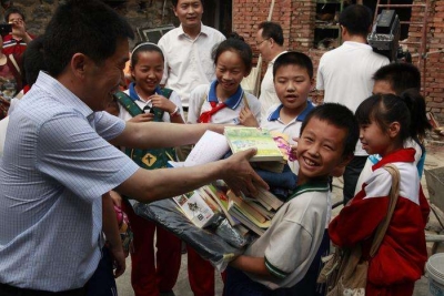 教育部:中国10年资助学生7.75亿人次 金额超1万亿元