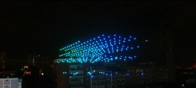 武汉：400架无人机点亮夜空展现城市地标百年变迁