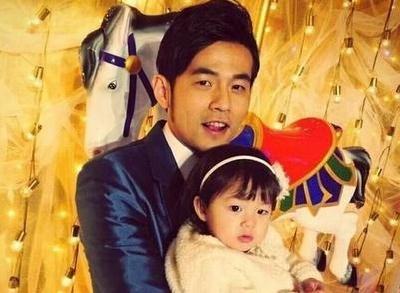 有钱！周杰伦送儿女读贵族幼儿园 一年学费逾30万