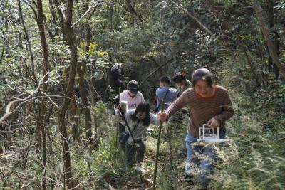 脱贫日记|一把破镰刀，开辟出大山里的新希望