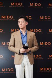 郑恺现身武汉忙宣传 坦言“武汉是个好地方”