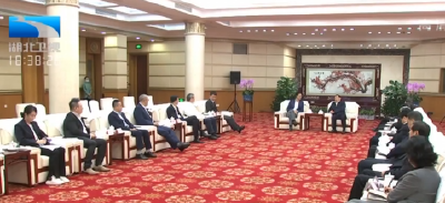 王忠林与腾讯公司高级执行副总裁汤道生座谈