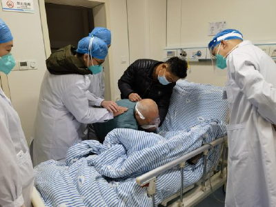 在家中也能使用！  “简易俯卧式排痰法”，帮助八旬患者顺畅排痰