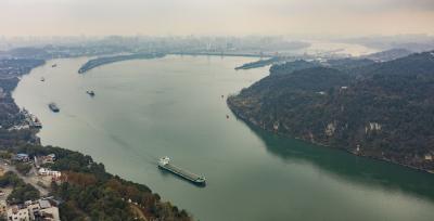 春运首日 长江干线客货运量较去年增势明显：渡运旅客14.34万人次，同比增长19.5