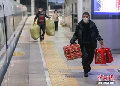 春运首日：除夕热门线路车票秒空 旅客出行半径达3年来峰值
