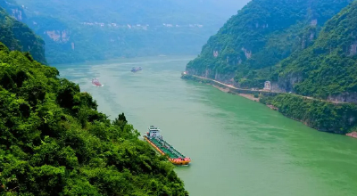 长江干流水质连续三年保持Ⅱ类 湖北等6省推进总磷污染治理