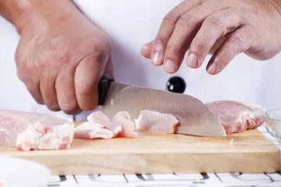 长期吃久冻的肉会怎样？冰箱里的肉冻多久就不能吃了？今天讲清楚