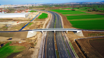 在汉央企二航造 中国企业在欧承建首条高速通车