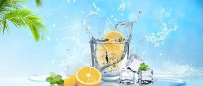 热茶和冰水哪个更解暑？结果太意外