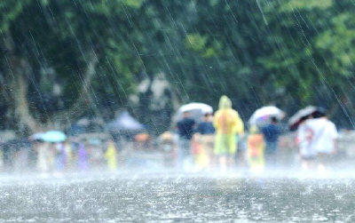 湖北未来三天高温持续多阵雨 注意防范短时强对流天气