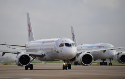 东航C919大型客机首次“双机运营”沪蓉快线