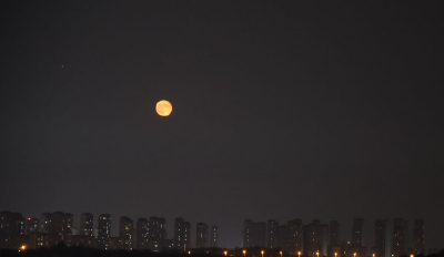 明晚，看木星伴月