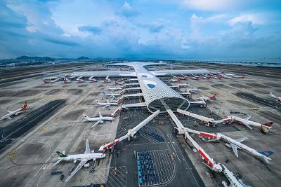 因出现不明升空物，深圳机场航班昨晚大面积延误