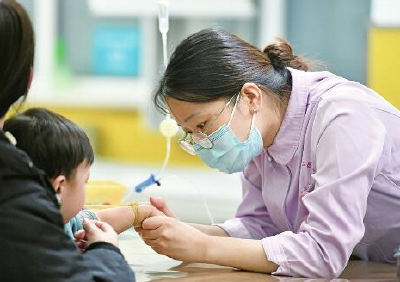 儿童支原体肺炎“洗肺”比例很低，专家表示：家长无需过分紧张