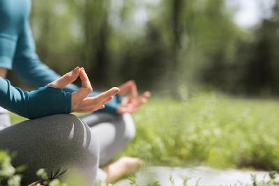 这届年轻人有多爱养生？“中药奶茶”上榜2023健康关键词