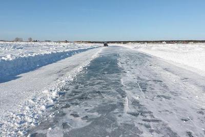 受降雪及路面结冰影响 全国多地共封闭路段170个 关闭收费站1304个
