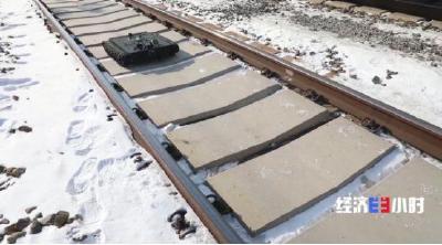 融冰除雪从4小时到40分钟！防冻抗寒“新利器”守护“中国速度”