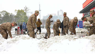 湖北应对低温雨雪冰冻灾害一线扫描