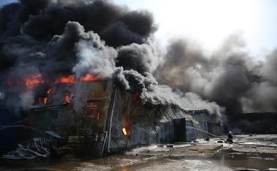 俄罗斯斯摩棱斯克地区的燃料和能源设施发生火灾